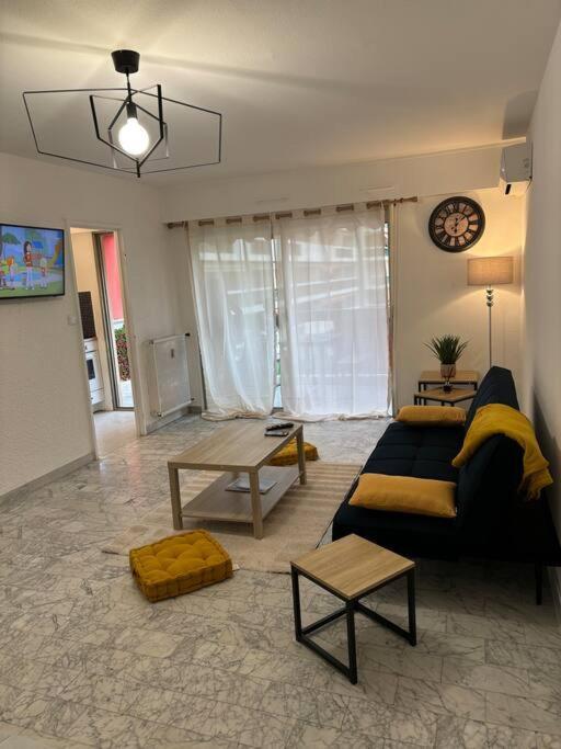 Studio Golf Juan Гольф-Жуан Экстерьер фото